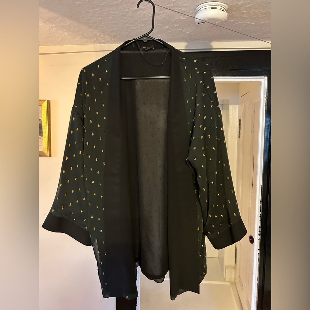 Ann Taylor Black and Gold Kimono M/L